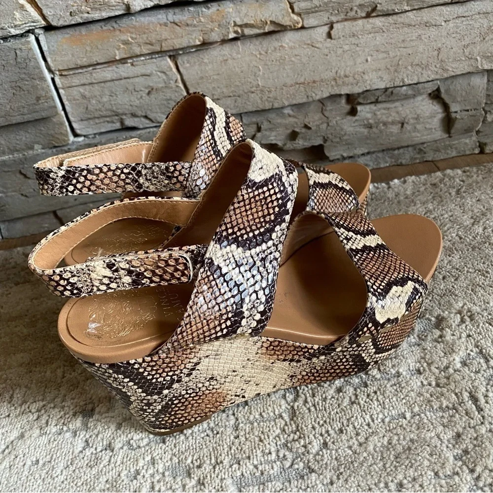 Vince Camuto Ventinda Wedge Platform Snakeskin Sandals Heels Open Toe Leather